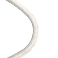 primer plano del empaque de EPDM instalado en el marco de la puerta