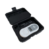 Control de madurez de uvas y fermentación.