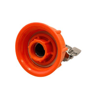 Vista lateral de la llave Speidel conectada a una manguera con abrazadera.