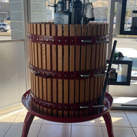prensa_manual_madera_rustica_elabaoracion_presion_méxico_furtos_uvas_HACER_VINO_MÉXICO