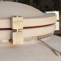 detalle_de_tapa_y_cierre_de_anfora_ceramica_para_vino_sirio