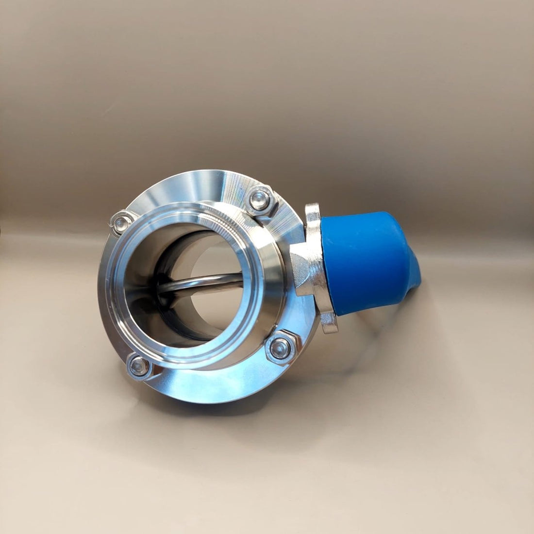Válvula Sanitaria Mariposa con manija con conexión tri - clamp 2" - Hacer Vino