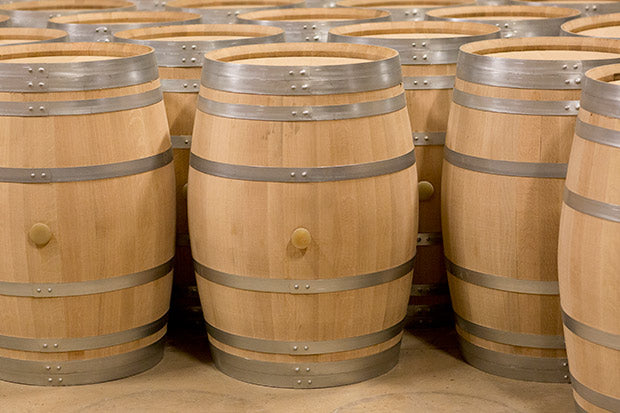 Barrica o barril para vino, para vino de reserva, de guarda, crianza, gran reserva hacer vino