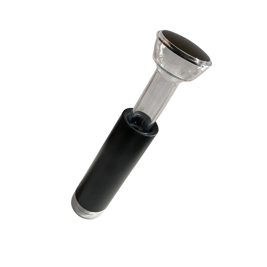 Bomba de vacío para conservación de vinos de cristal con un tapón