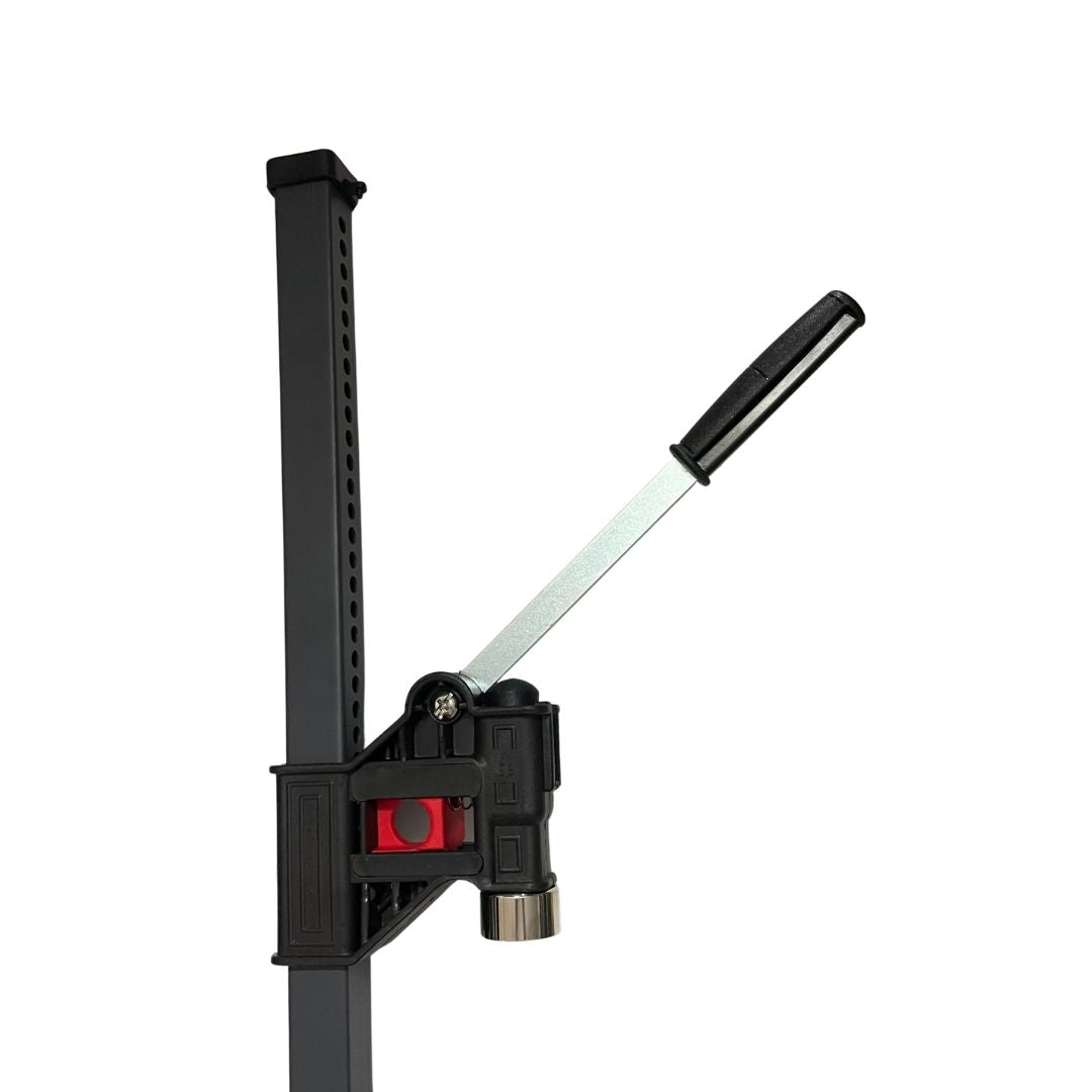 Detalle de Colocador de Corcholatas Colt S 26 y 29 mm para cierre de botellas de vino