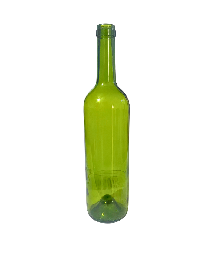 Botella de vidrio verde oliva tipo Burdeos de 750 ml en vista frontal. Ideal para conservar vino con elegancia y protección lumínica.