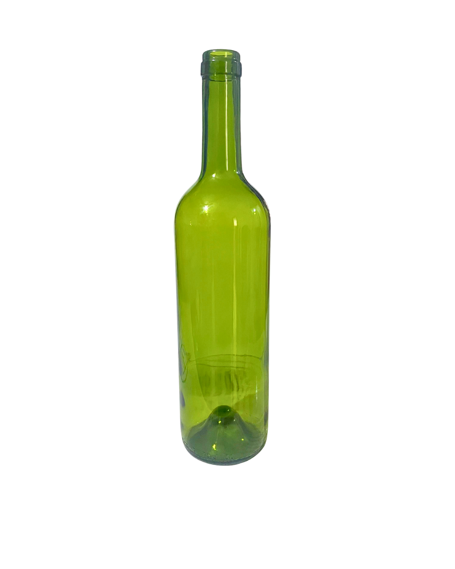 Botella de vidrio verde oliva tipo Burdeos de 750 ml en vista frontal. Ideal para conservar vino con elegancia y protección lumínica.