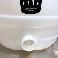 Detalle de tapa y boca amplia de tanque Speidel
