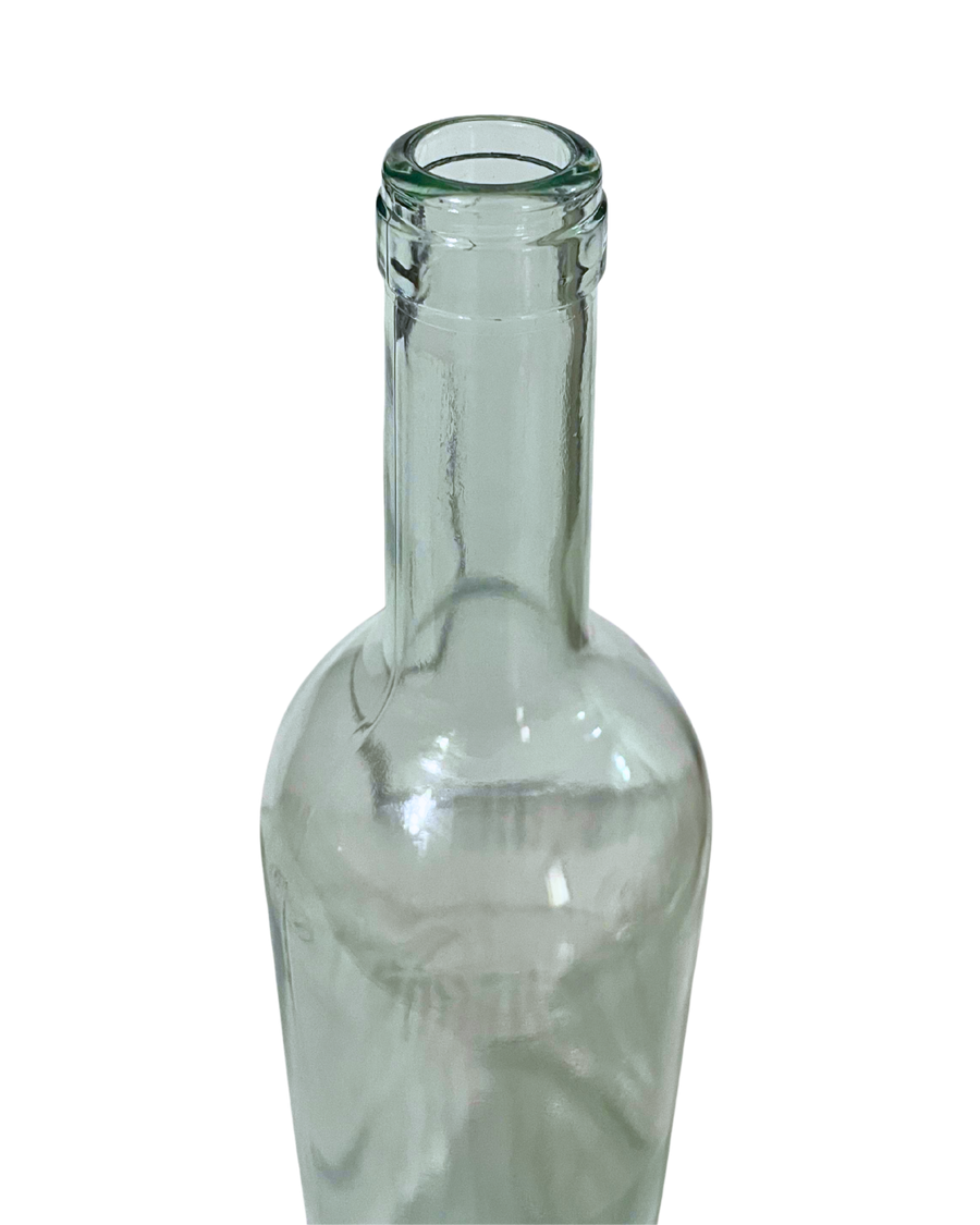 Primer plano del cuello de la botella Burdeos de 750 ml, mostrando la boca estándar compatible con corcho para vino blanco.