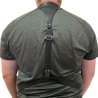 Mandil de cuero completo visto de frente, diseñado para servicio profesional de vino.